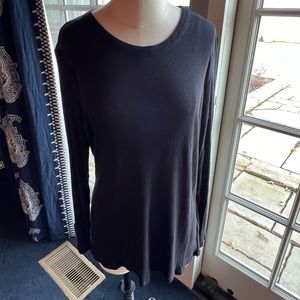 Simply Vera by Vera Wang. Black long sleeve t-shirt. NWOT. Size XL